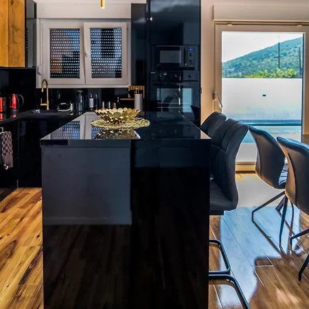 Luxury Impossible Villa *