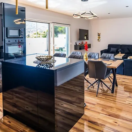 Luxury Impossible Villa Traù