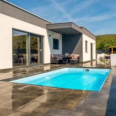 Villa Luxury Impossible Traù