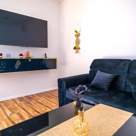 Luxury Impossible * Traù