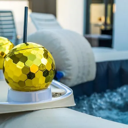 Luxury Impossible Villa *